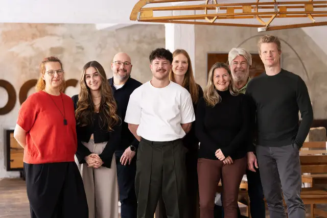 Teamfoto in einem Büro