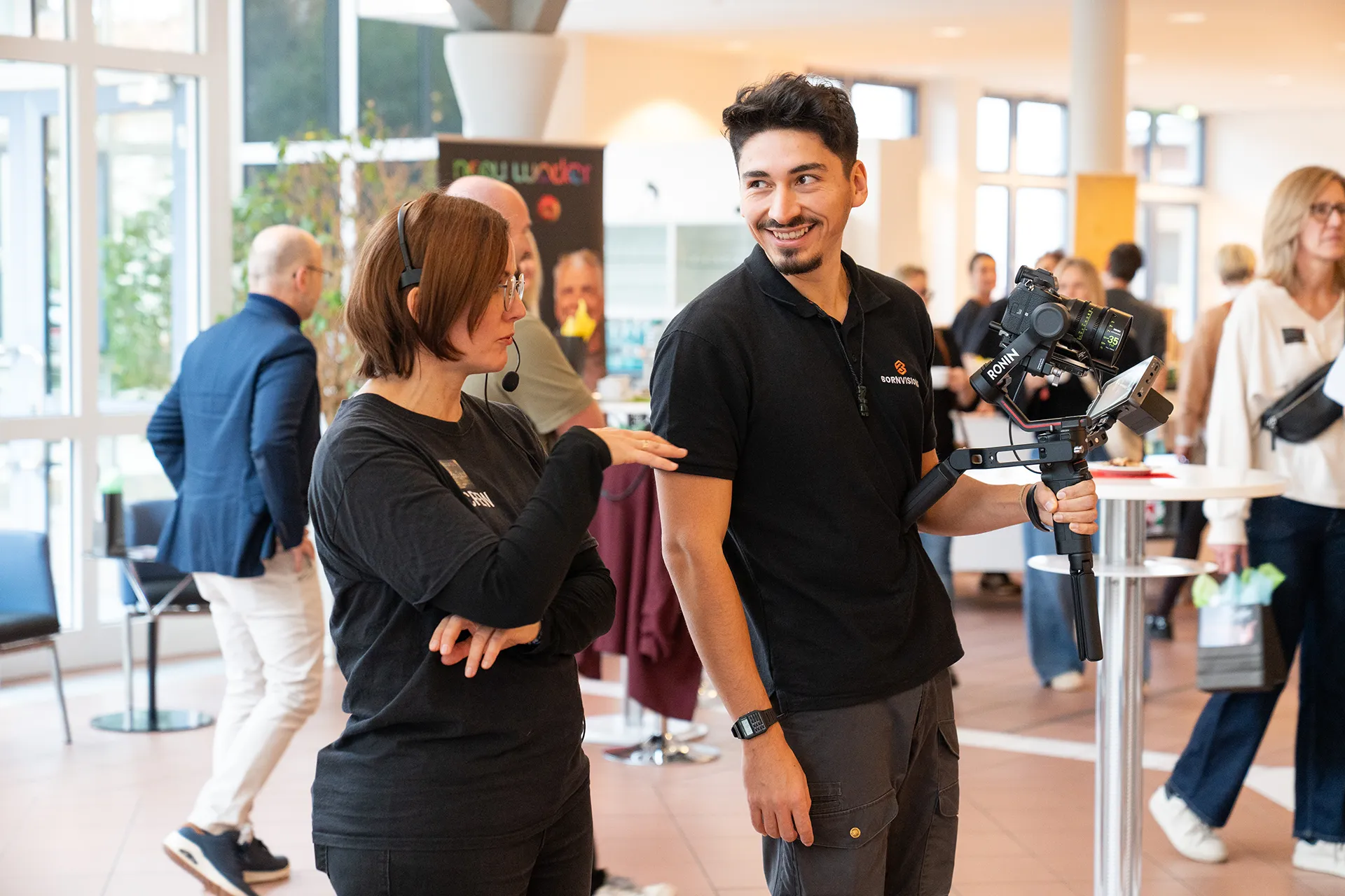 Bornvisions-Filmteam bei einer Produktion - Blick hinter die Kulissen